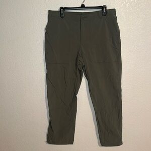 REI Green Nylon Outdoor Pants Size 38W x 30L